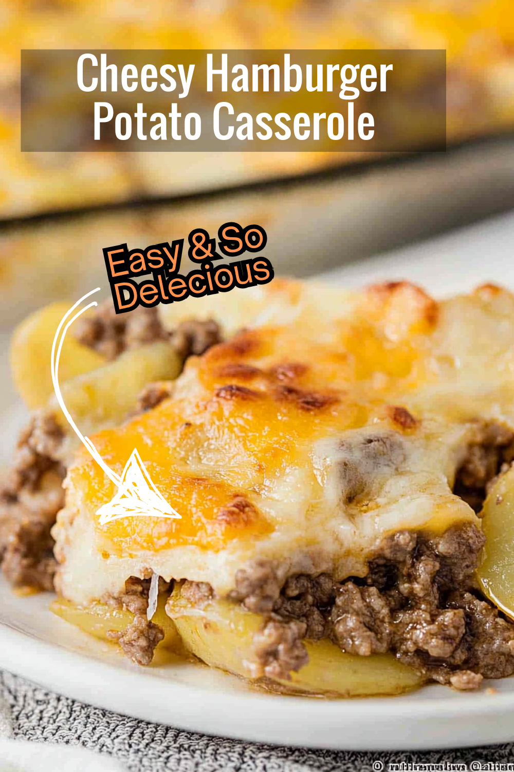 Indulge in the cheesy goodness of this hamburger potato casserole. Layered with savory beef, creamy mushroom soup, and golden-brown cheese, it’s the ultimate comfort food for cold nights.